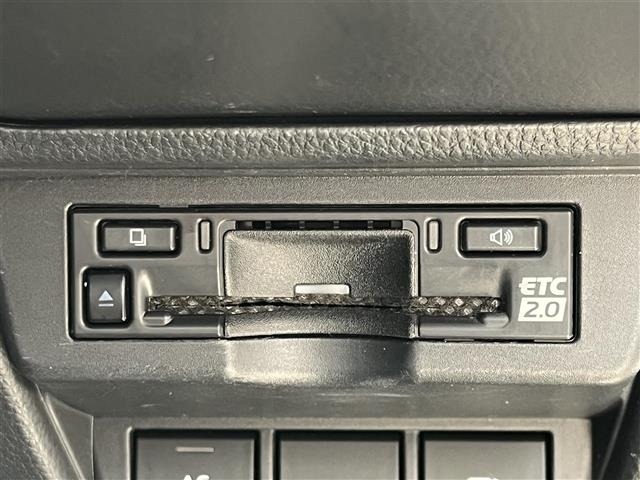 Toyota PRIUS 2023 8272419-18