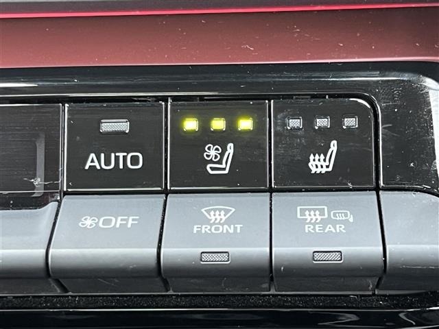 Toyota PRIUS 2023 8272419-3