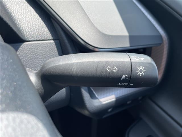 Toyota PRIUS 2023 8272420-1