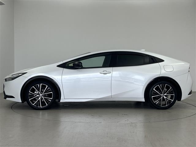 Toyota PRIUS 2024 8272421-2