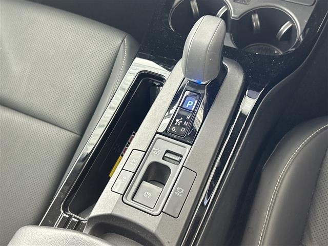 Toyota PRIUS 2023 8272422-11