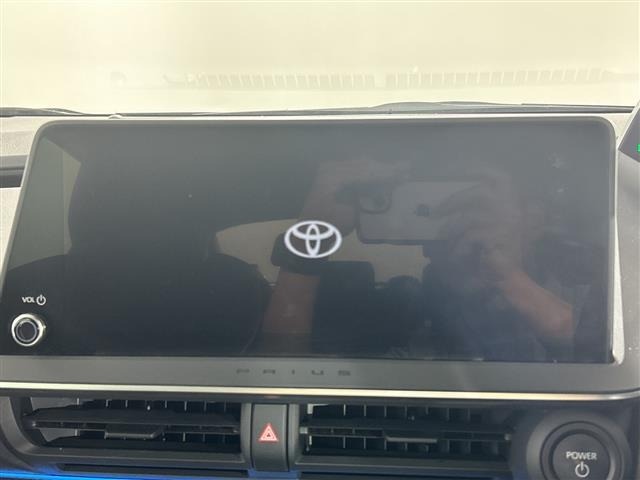 Toyota PRIUS 2023 8272422-17