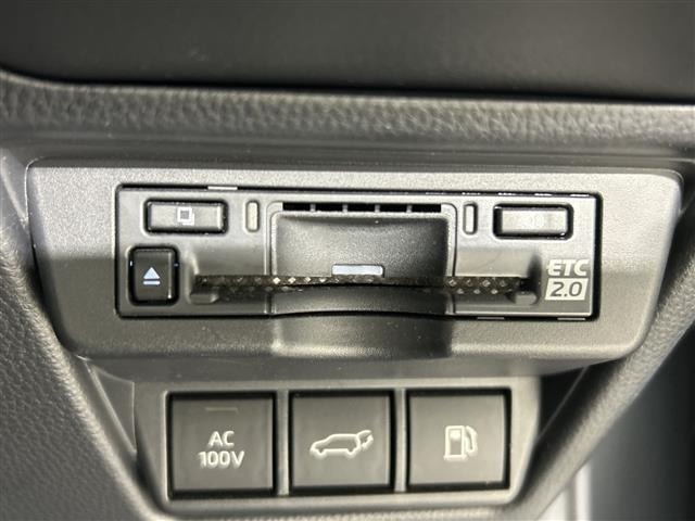 Toyota PRIUS 2023 8272422-4