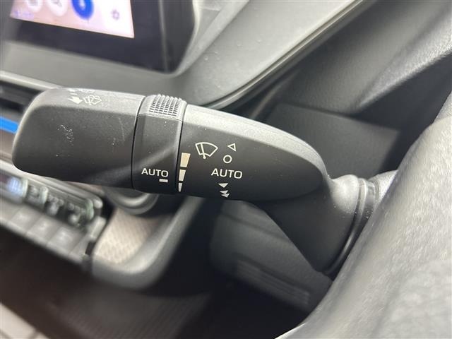 Toyota PRIUS 2023 8272422-8
