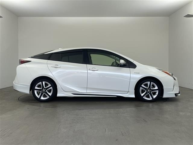 Toyota PRIUS 2016 8272423-21