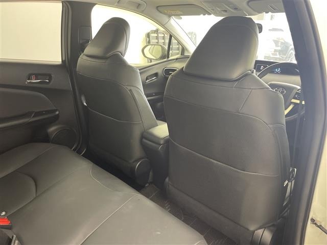 Toyota PRIUS 2016 8272423-5