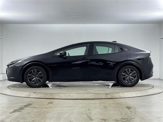 Toyota PRIUS 2023 8272424-10