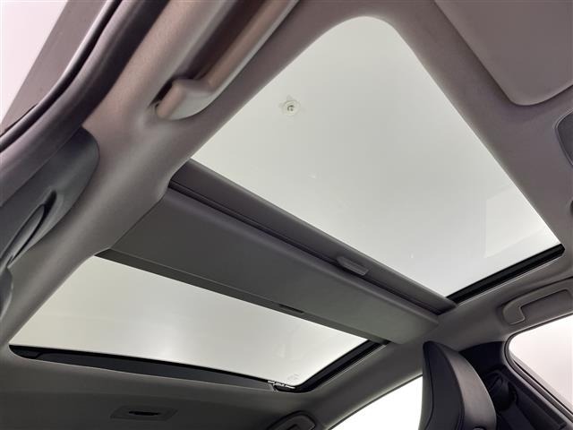 Toyota PRIUS 2023 8272424-13