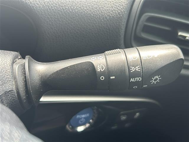 Toyota PRIUS 2016 8272425-12