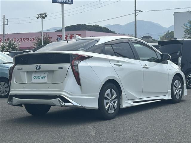 Toyota PRIUS 2016 8272425-3