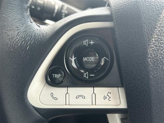 Toyota PRIUS 2016 8272425-9