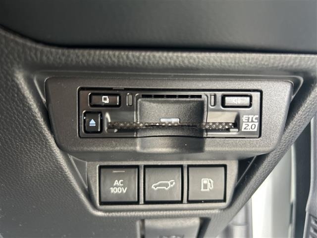 Toyota PRIUS 2023 8272426-15