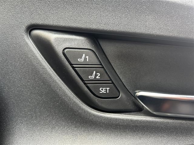 Toyota PRIUS 2023 8272426-2