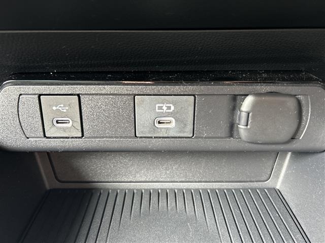 Toyota PRIUS 2023 8272426-6