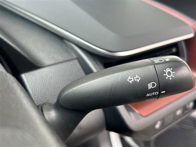 Toyota PRIUS 2023 8272426-7