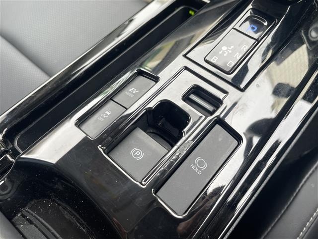 Toyota PRIUS 2023 8272428-11