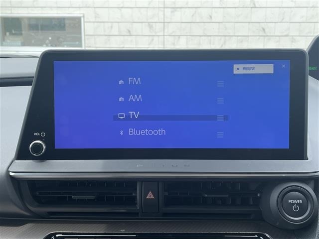 Toyota PRIUS 2023 8272428-24