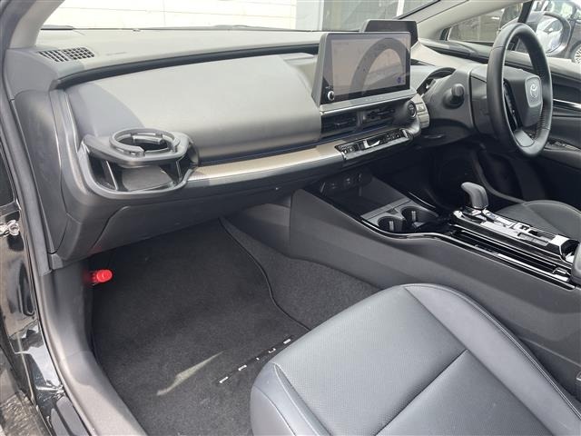 Toyota PRIUS 2023 8272428-3