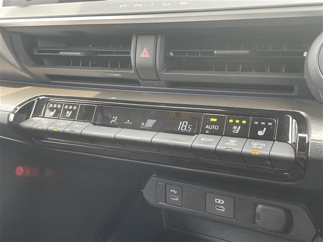 Toyota PRIUS 2023 8272428-8