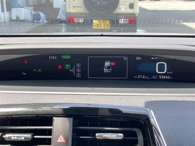 Toyota PRIUS 2017 8272429-1