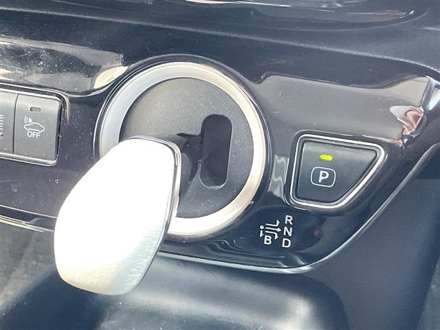 Toyota PRIUS 2017 8272429-11