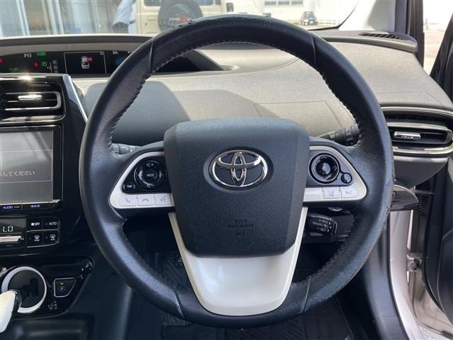 Toyota PRIUS 2017 8272429-21