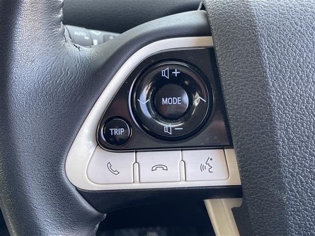 Toyota PRIUS 2017 8272429-3