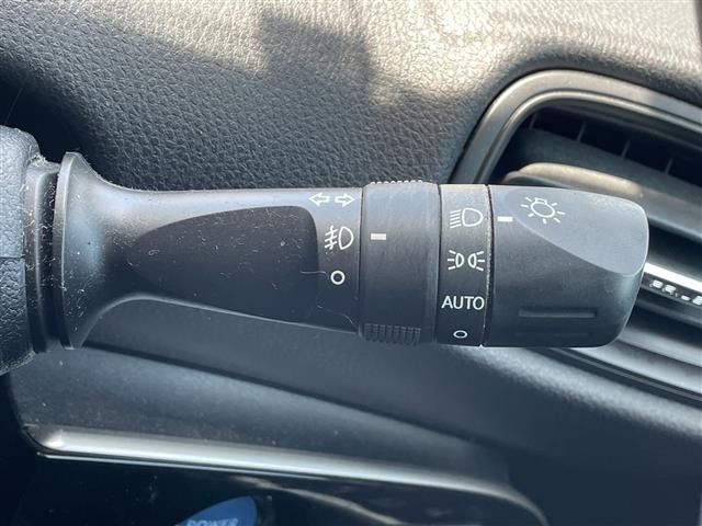 Toyota PRIUS 2017 8272429-9