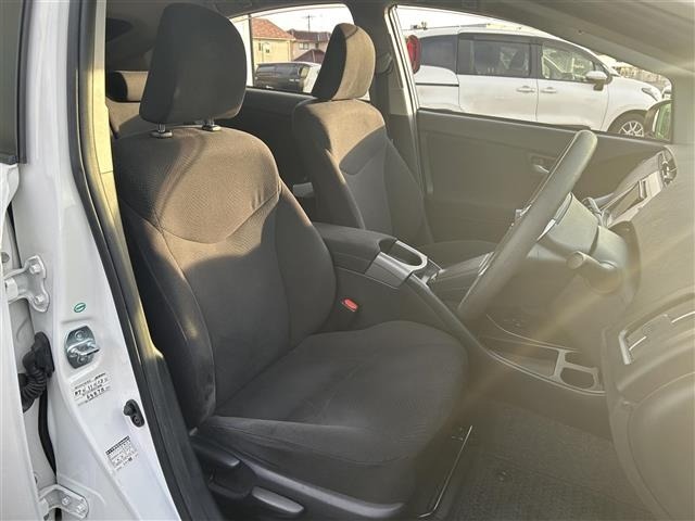 Toyota PRIUS 2014 8272430-22