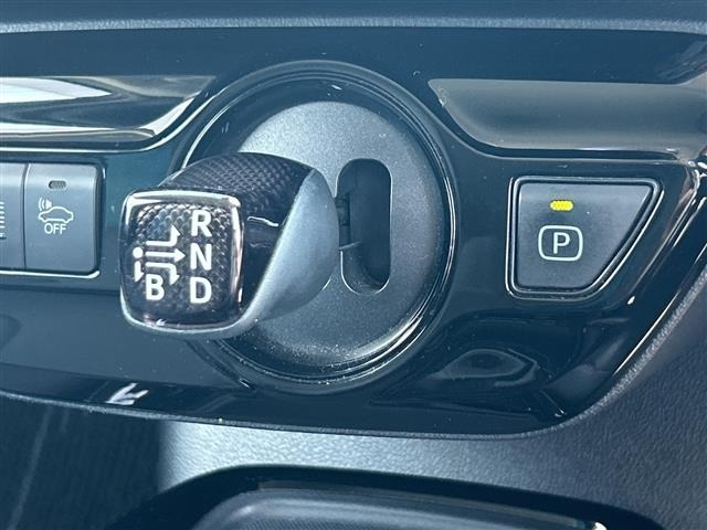 Toyota PRIUS 2019 8272431-20