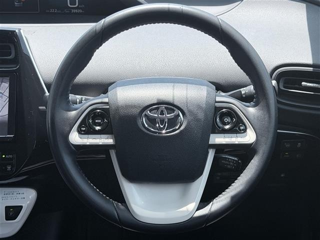 Toyota PRIUS 2017 8272433-16