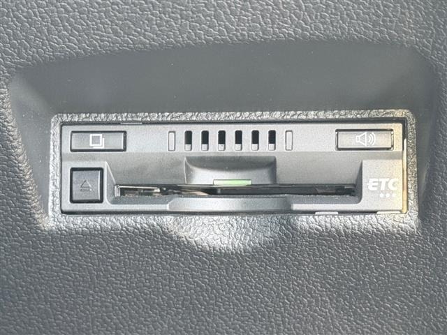 Toyota PRIUS 2017 8272433-19