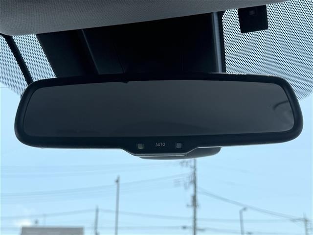Toyota PRIUS 2017 8272433-2