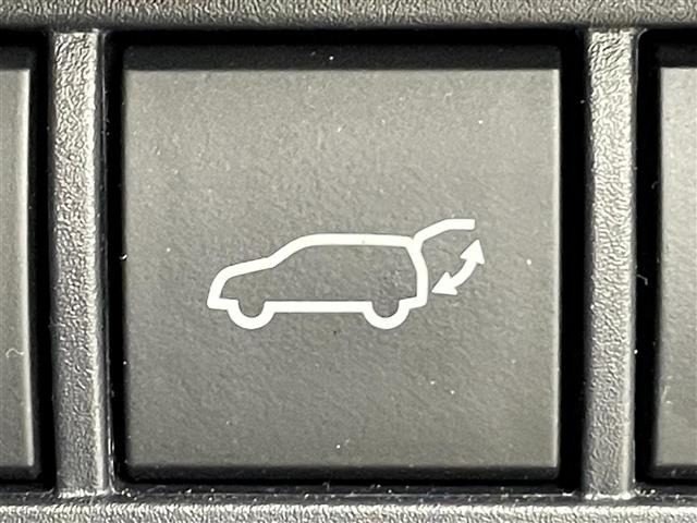 Toyota PRIUS 2024 8272434-1
