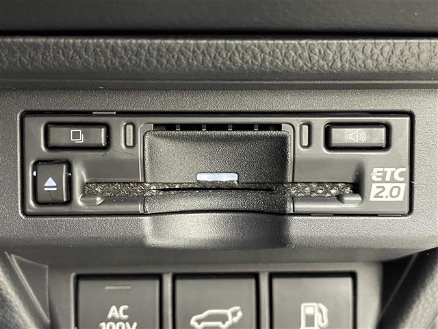 Toyota PRIUS 2024 8272434-12