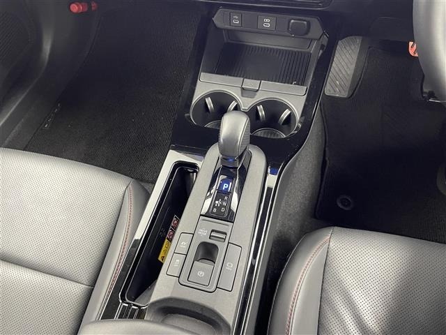 Toyota PRIUS 2024 8272434-2