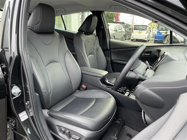 Toyota PRIUS 2022 8272435-10