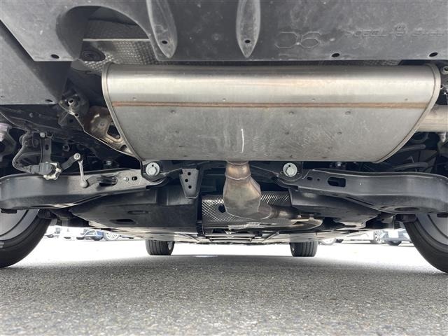 Toyota PRIUS 2022 8272435-13