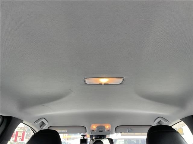 Toyota PRIUS 2022 8272435-20