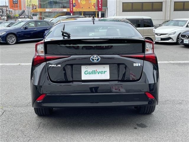 Toyota PRIUS 2022 8272435-6