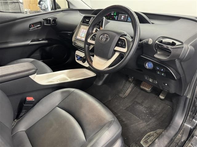 Toyota PRIUS 2016 8272436-2