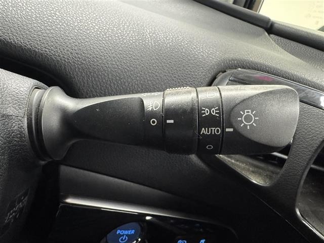 Toyota PRIUS 2016 8272436-21