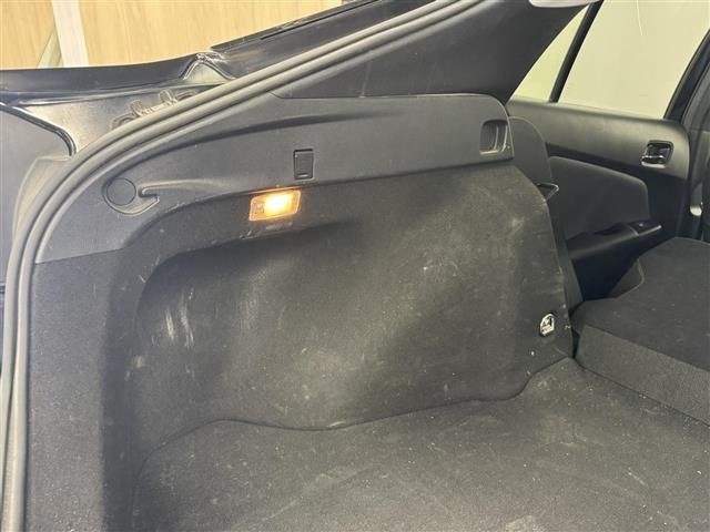 Toyota PRIUS 2016 8272436-9