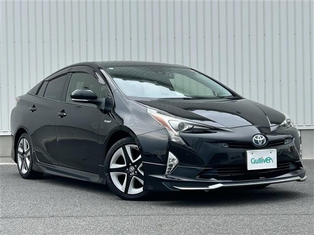 Toyota PRIUS 2018 8272437-0