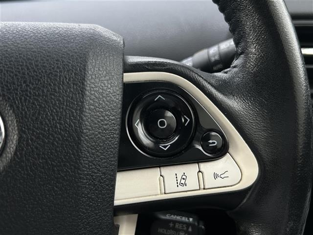 Toyota PRIUS 2018 8272437-10