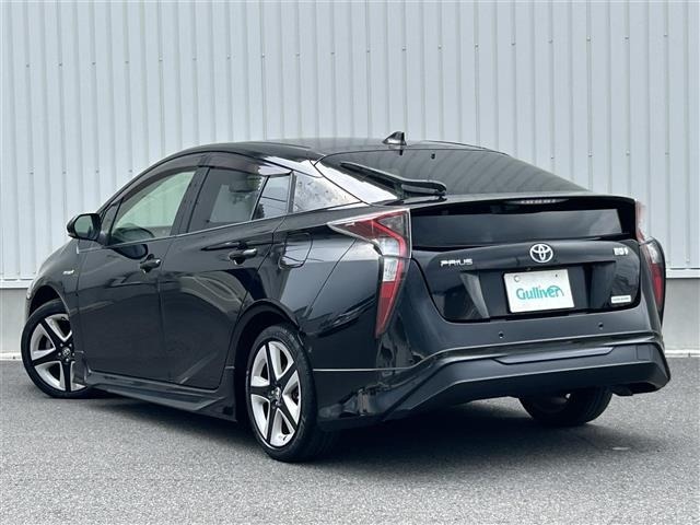Toyota PRIUS 2018 8272437-13