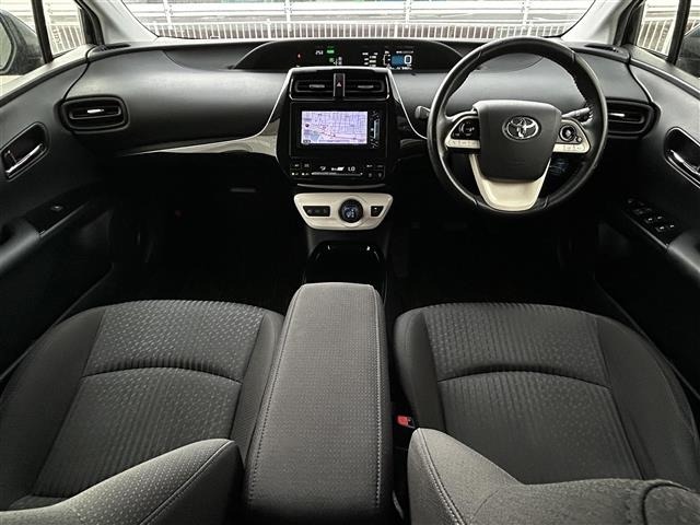 Toyota PRIUS 2018 8272437-20