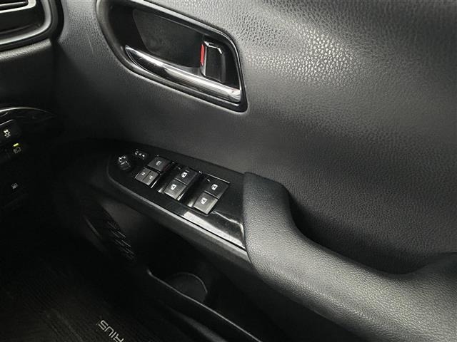 Toyota PRIUS 2018 8272437-22