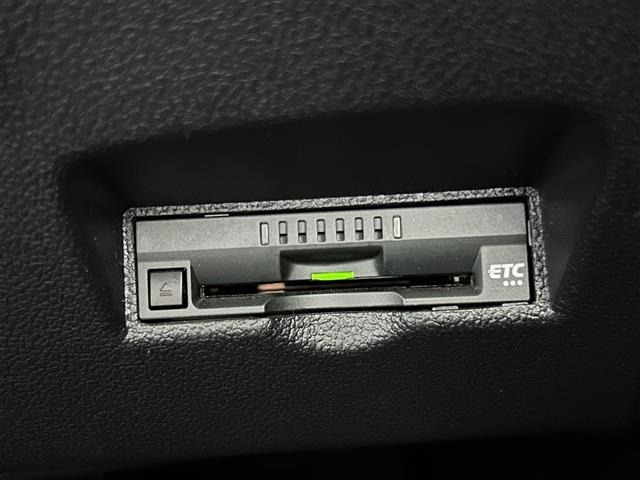 Toyota PRIUS 2018 8272437-7