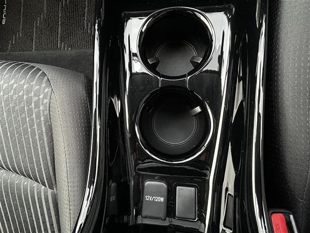 Toyota PRIUS 2018 8272437-8